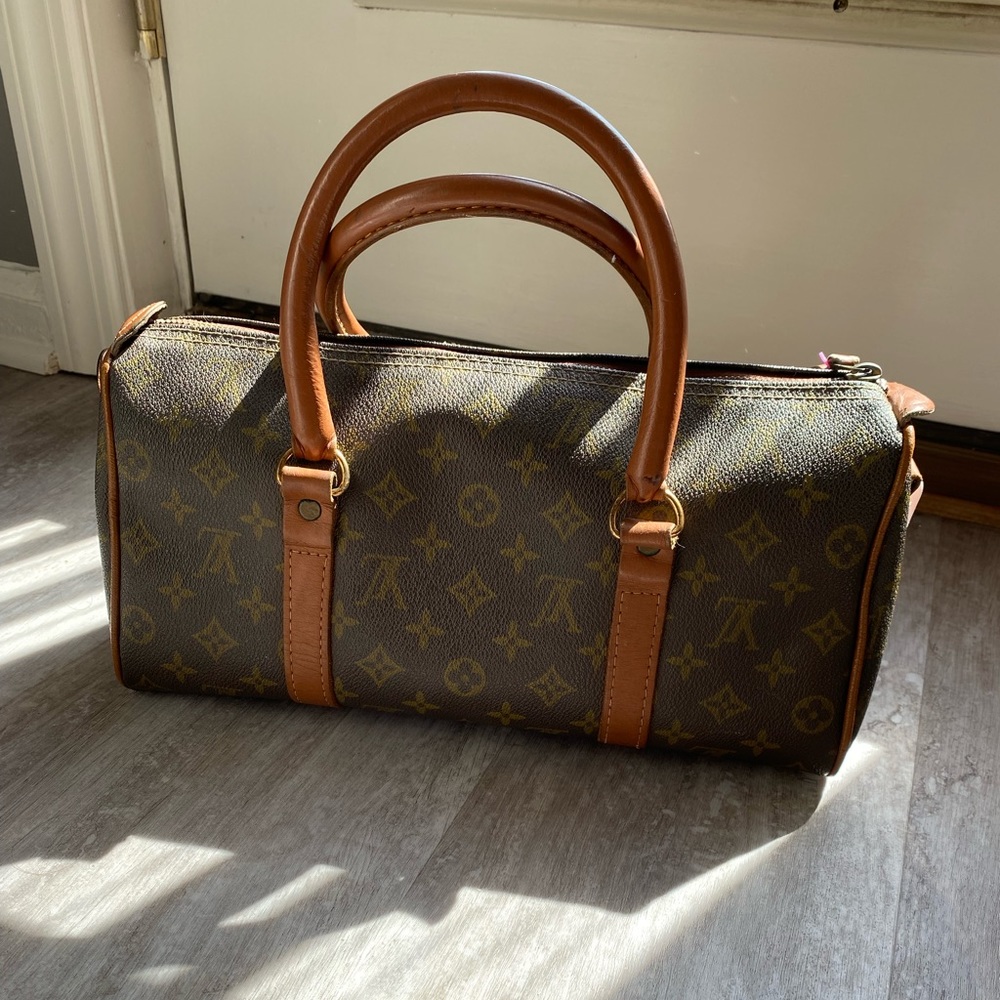 Louis Vuttion Monogram Vintage Papillon hand bag